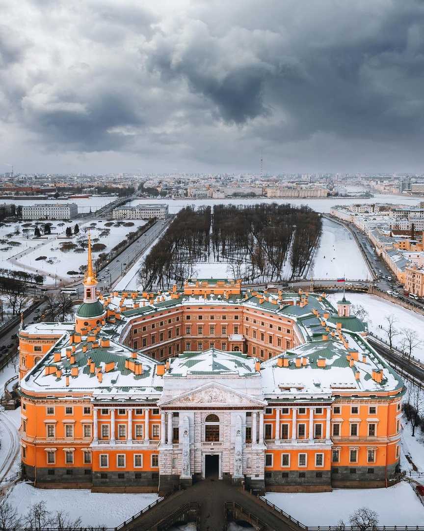 дворцы петербурга зимой
