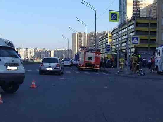 Каршеринг "помог" ВАЗу сбить мать с коляской на проспекте Кузнецова