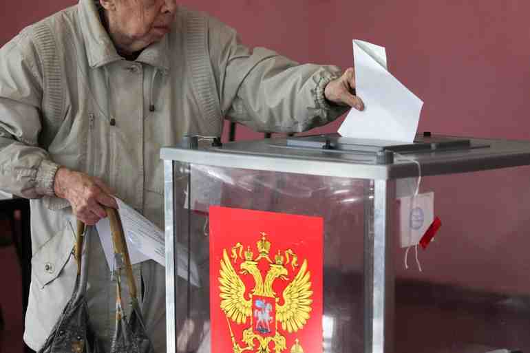 На 18:00 явка на выборах в Петербурга составила 23,69%