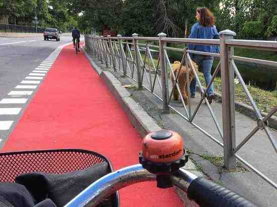 Грозный подарил Петербургу велодорожку с подсветкой, созданной незрячими работниками