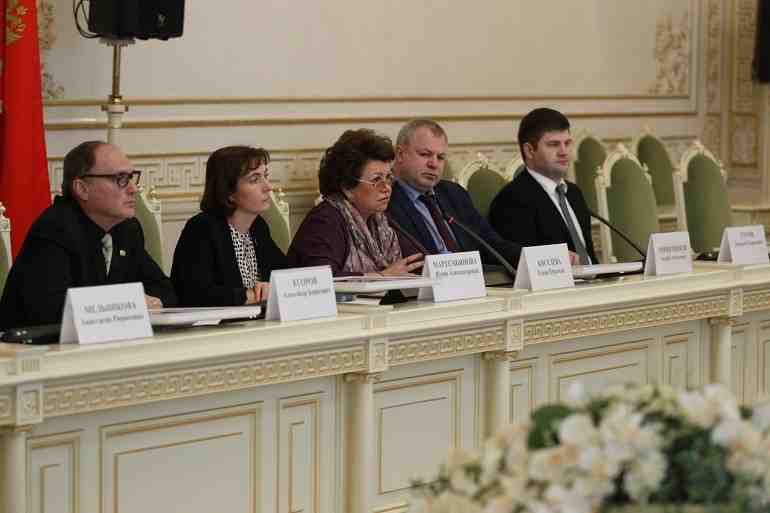 Депутаты поддержали поправки к бюджету Петербурга на 2019 год