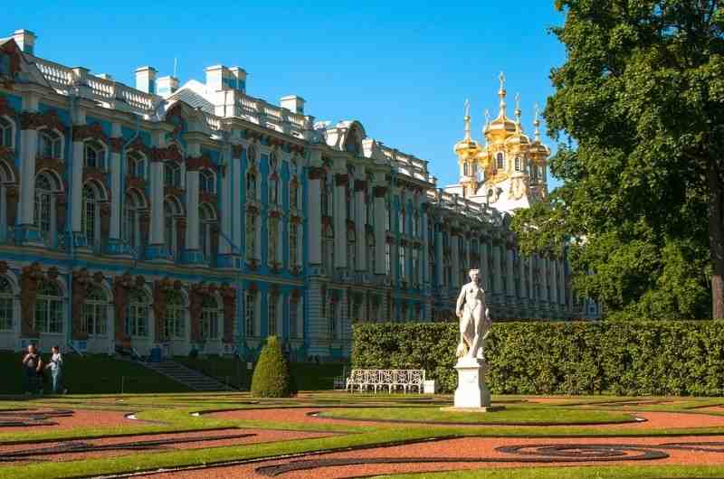 Китайские туристы заполонили самые посещаемые российские музеи |