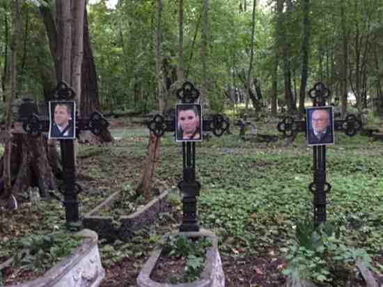 Полиция возбудила уголовное дело за «похороны» политиков на Смоленском кладбище