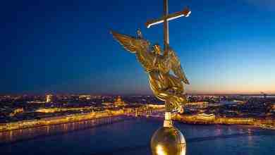Тайны и легенды Санкт-Петербурга Крылатые защитники Образ ангела считается одним из самых узнаваемых и…