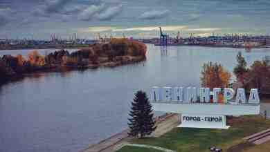 Стела «Город-герой Ленинград» на берегу Морского канала Фото: droneflot