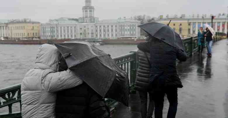 12 октября в Петербурге возможны осадки в виде сильных дождей и сильный ветер, предупреждают…
