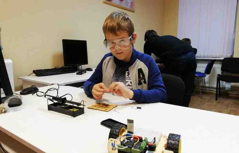 [club106126148|Клуб робототехники «Азимов»] приглашает детей от 6 до 17 лет на мастер-классы в 7-ми…