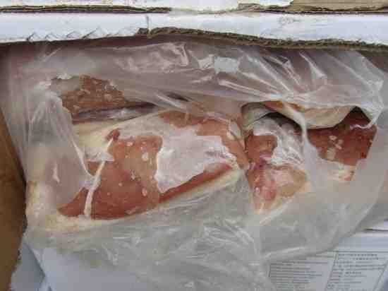 В порту Петербурга задержали 27 тонн мяса китайской утки