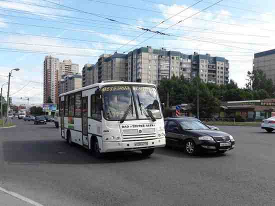 Власти Ленобласти жестко раскритиковали транспортную реформу Петербурга