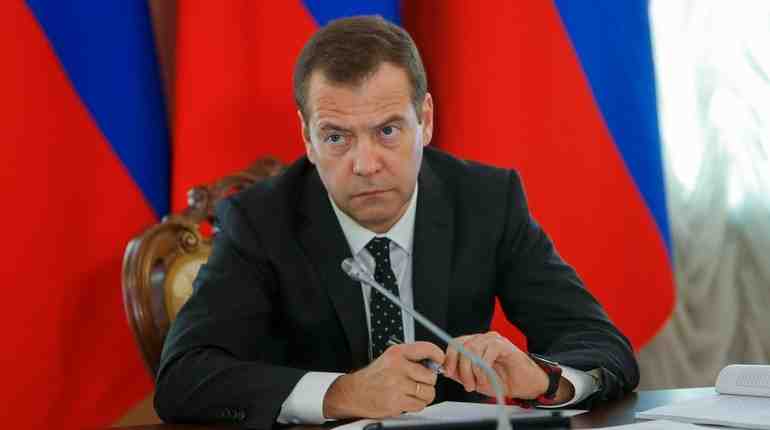 Дмитрий Медведев потребовал план по ускорению роста экономики