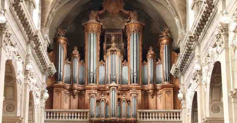 Органные концерты в Петербурге можно послушать за полцены Орган по праву считается «королем инструментов»…