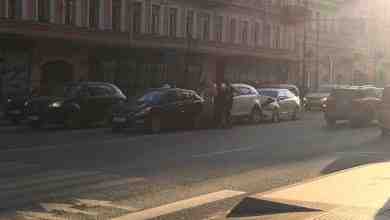 На Московском проспекте перед Технологическим институтом один затормозил, а двое других не успели