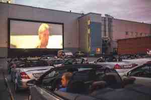 Автомобильный кинотеатр «Кинопаркинг» Особая атмосфера автомобильных киносеансов знакома петербуржцам по многим американским фильмам. Посмотреть…