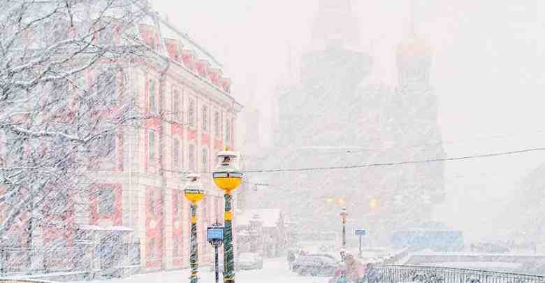 Синоптики пообещали петербуржцам, что первый день зимы будет ветреным и снежным. В воскресенье, 1…