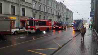 По адресу Гороховая 48 пожар во дворе дома. На месте 7 пожарных автомобилей, 4…