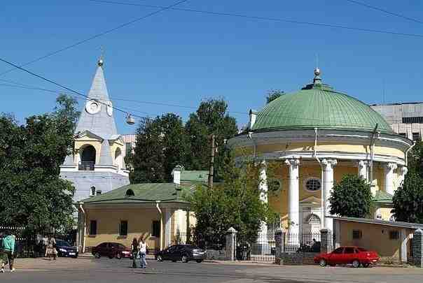 Интересные места вокруг станций «Пролетарская» и «Ломоносовская» Церковь «Кулич и Пасха», первая в стране…