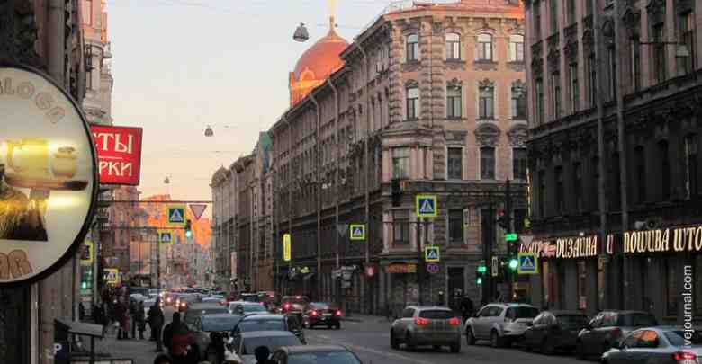 История улиц Петербурга Улица Некрасова Улица Некрасова располагается в центре Петербурга. Она начинается от…