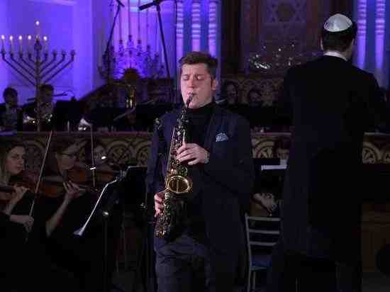 В петербургской синагоге провели вечер джаза у ханукального светильника