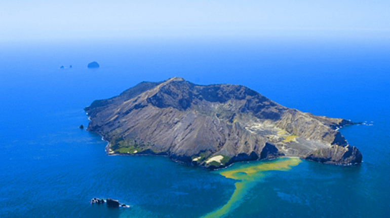 В Новой Зеландии 16 человек могли при извержении вулкан