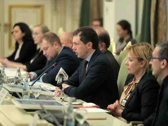 Депутаты ЗакСа обсудили проект реконструкции СКК