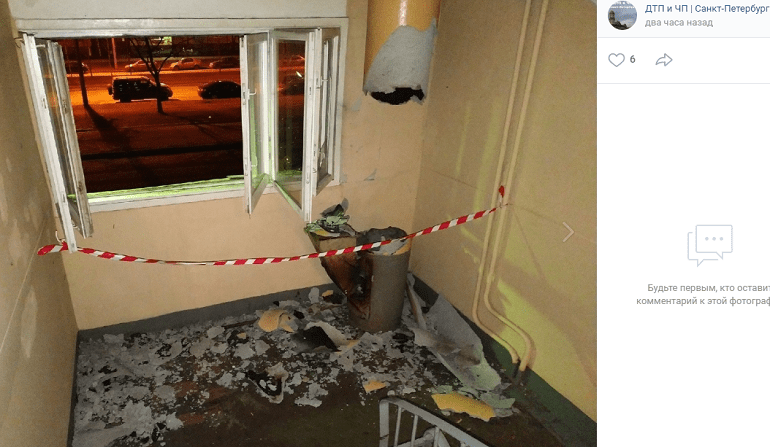 Загоревшийся мусоропровод разлетелся на части в доме на Маршала Захарова |