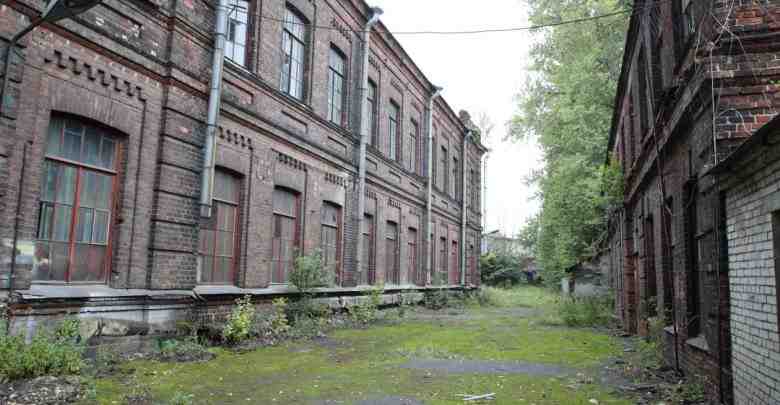 Петербургские власти планируют открыть в корпусах завода «Арсенал» новое арт-пространство со сценическими и репетиционными…
