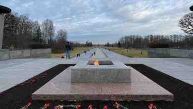 Утром 18 января на Пискаревском кладбище в Петербурге прошла акция памяти, приуроченная к 77-й…