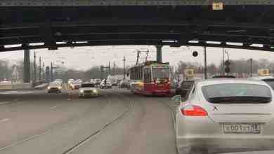 Встали трамваи от Чёрной речки из-за ДТП на Ушаковском мосту