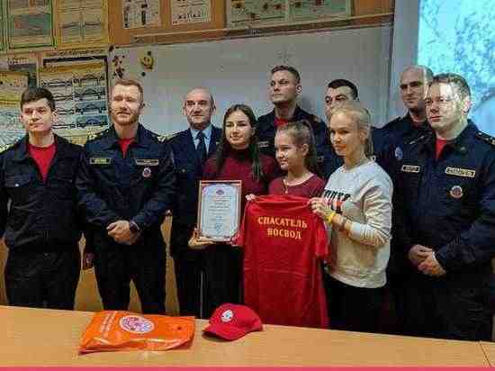 Школьницу наградили за спасение детей из Дудергофского канала