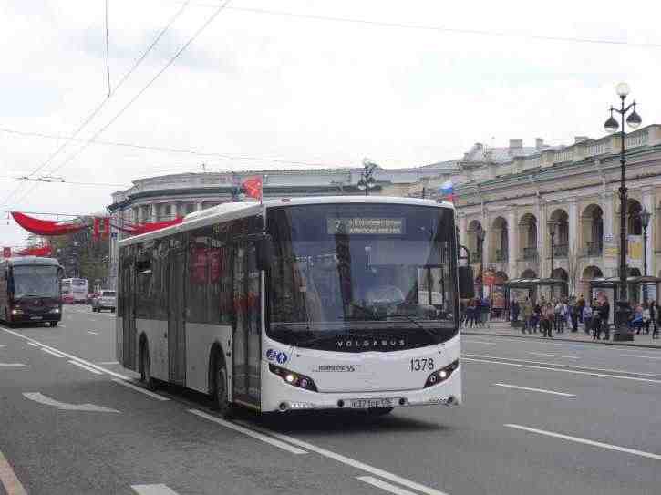Автобусы в Петербурге на три дня станут бесплатными для ветеранов |
