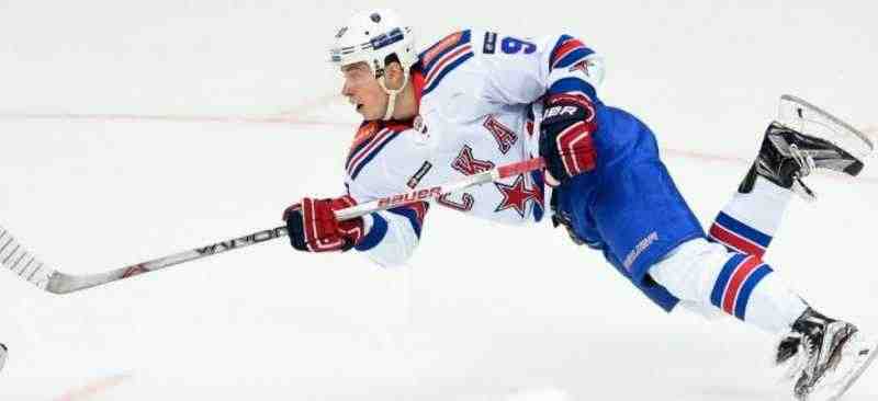 Бывший нападающий СКА Гусев признан первой звездой матча НХЛ |