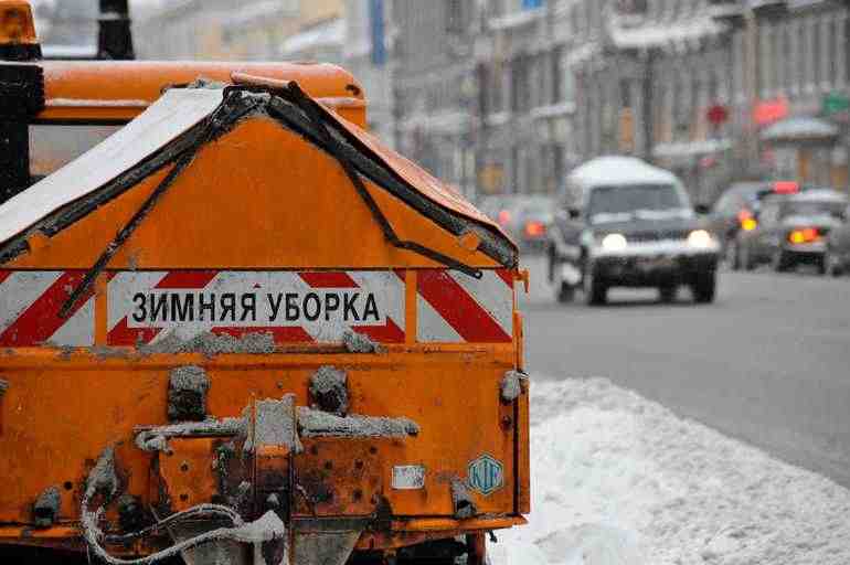 Предприятие по содержанию дорог в Петербурге нарушило права работников