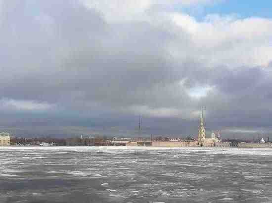 Циклон близко: уровень воды в Неве поднялся в два раза