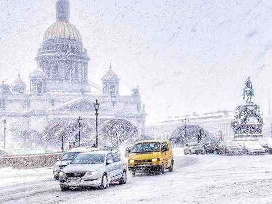 МЧС предупредило о надвигающейся на Петербург метели