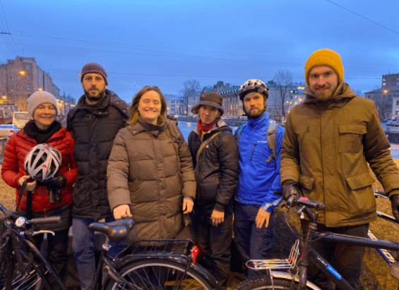Жители Петербурга приняли участие в акции "На работу на велосипеде"