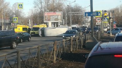 Тойота завалила поворачивающий налево с Витебского на Кузнецовскую микроавтобус В результате ДТП водитель и…