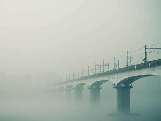 Густой туман опустился на Петербург утром 3 марта
