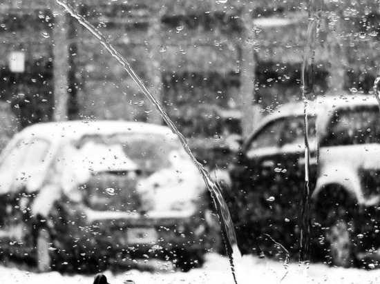 Петербург в пятницу ждет дождь и снег