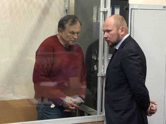 Суд Петербурга решит, продлевать ли арест историку Олегу Соколову
