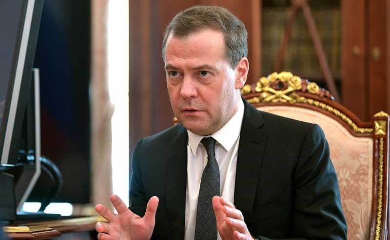 Медведев считает, что коронавирус угрожает всему человечеству