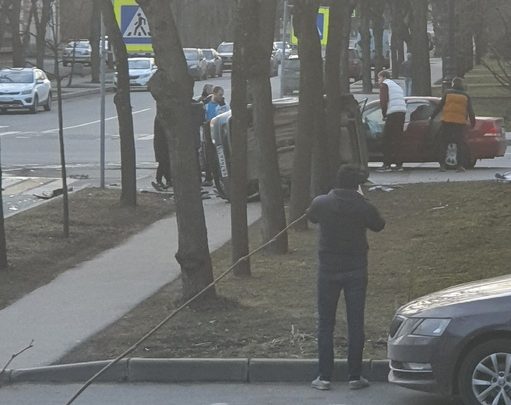 ДТП произошло в 19:00 в Пушкине на пресечении Магазейной и Оранжерейной. Было задымление в…