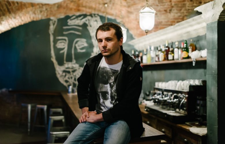 Петербургский ресторатор, совладелец группы SkyRest, Александр Затуливетров заявил, что не будет открывать свои заведения…
