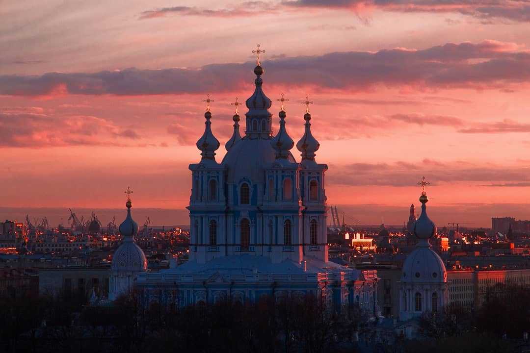 Смольный собор в Санкт Петербурге