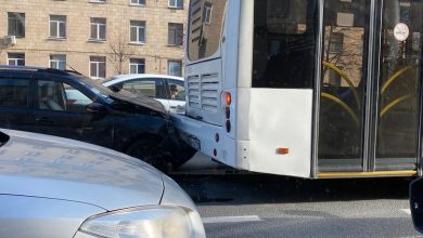 Кроссовер приехал в автобус на Ленинском перед Московским. Дпс на месте