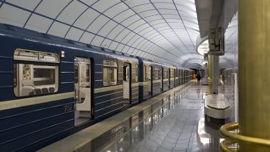 В майские праздники метро Петербурга будет работать по-прежнему по сокращенному графику. Об этом сообщается…