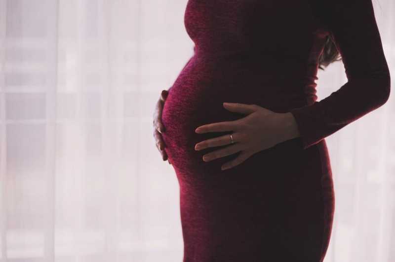 Гинеколог оценила риски для беременных при коронавирусе