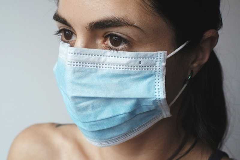 ВОЗ: медицинская маска станет элементом одежды