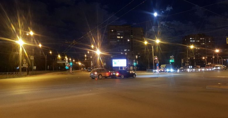 Авария на перекрестке Пискаревский-Металлистов