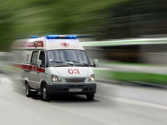 Пьяный мужчина напал на бригаду скорой помощи в Петербурге