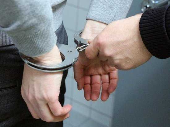 Грабители отобрали у петербургского студента часы и смартфон